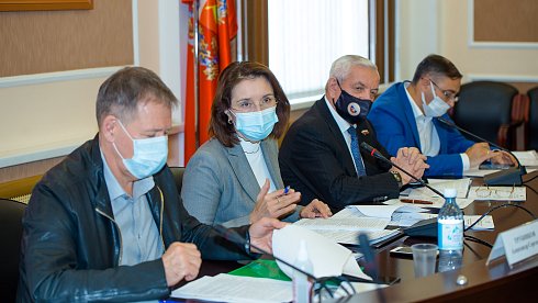 Депутаты готовят законы по снижению налогов для бизнеса